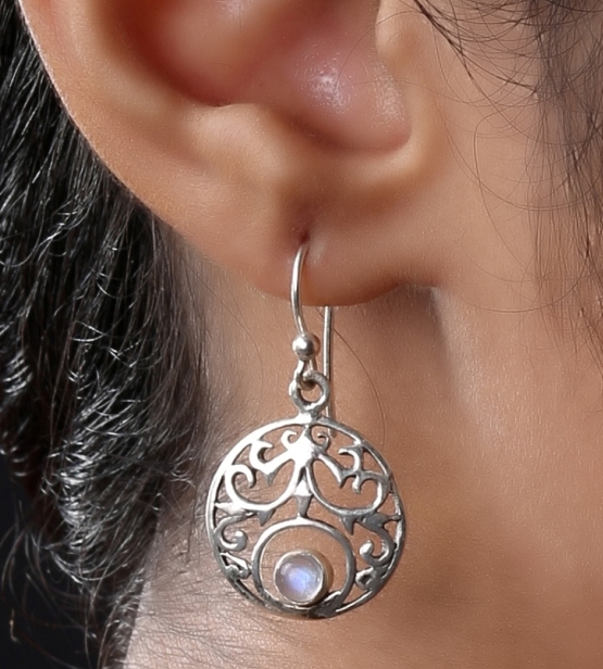 Silver up and down filigree earring